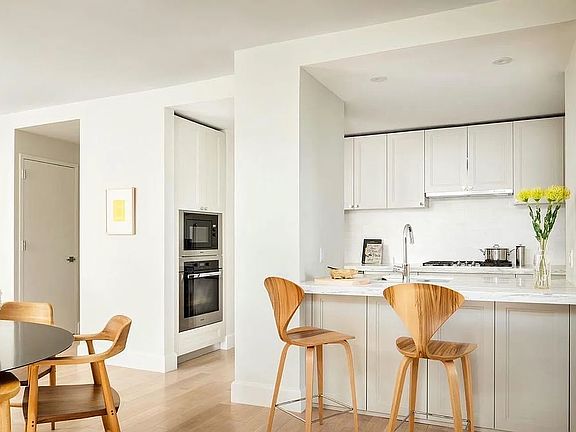 3rd image of 389 E 89th St APT 24C