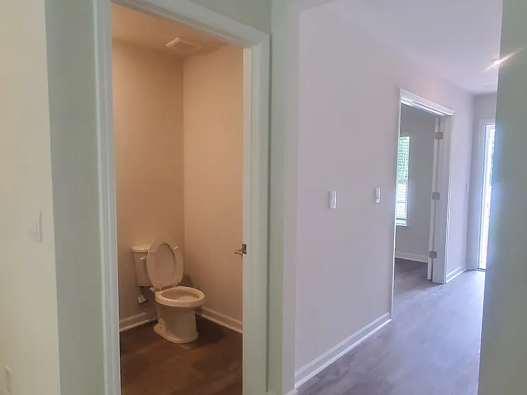 4692 Mount Hope Dr — Photo 15