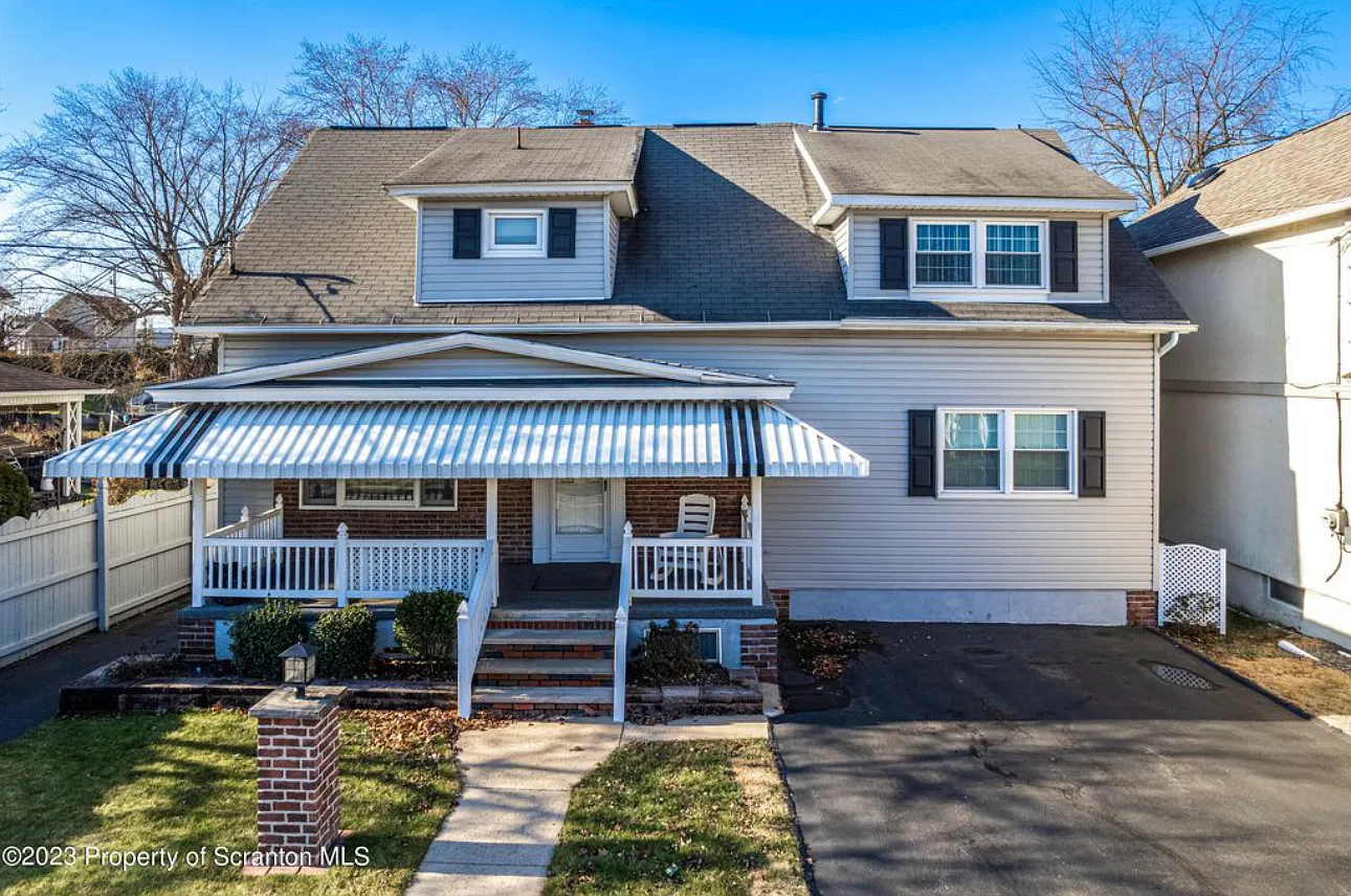 429 Cypress St — Photo 1