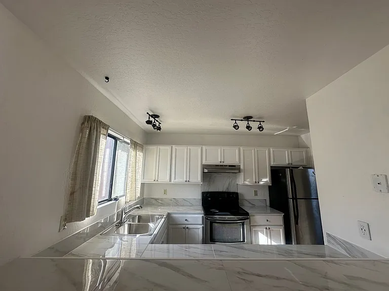 3326 Fairway Dr — Photo 4