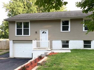 3139 Pebble Dr SW, Cedar Rapids, IA 52404