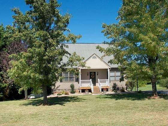 1st image of 111 Winesap Dr