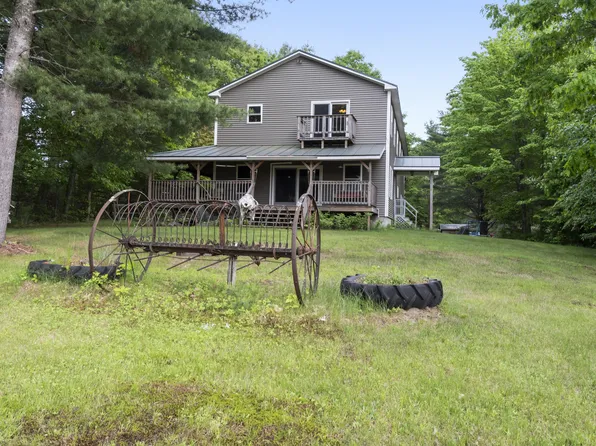 21 Burns Drive, Clinton, ME 04927