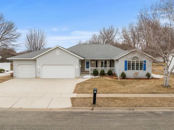 610 Deschepper St, Marshall, MN 56258