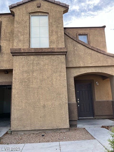 1st image of 2783 Canonero St