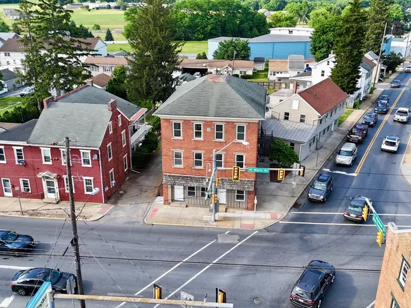 101 W Main St, Mount Joy, PA 17552