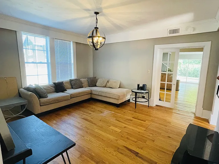1308 Greenville St #7 — Photo 5