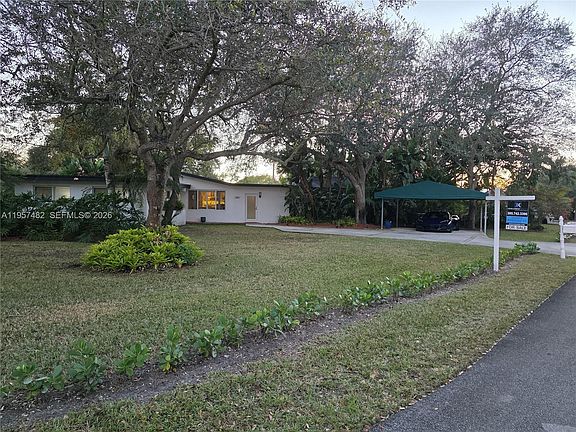 3rd image of 9860 SW 140th St