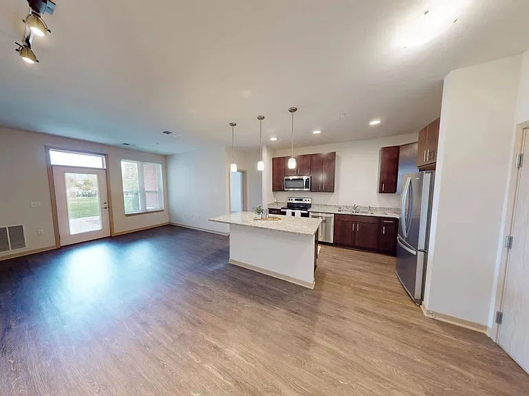 Royster Commons Apartment Homes — Photo 8