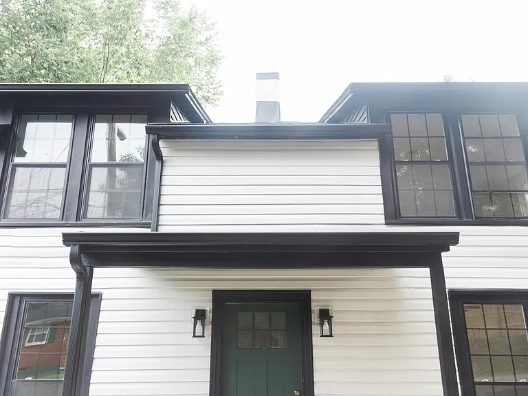 25 Lawn St — Photo 4