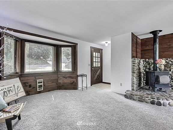2nd image of 8426 Thrulake Circle SE