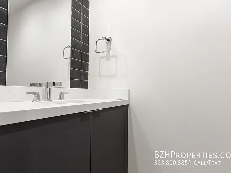 Bedford Twenty - Luxury Condos — Photo 20
