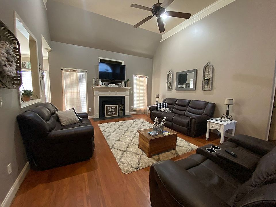 1st image of 234 Farmingdale Trce