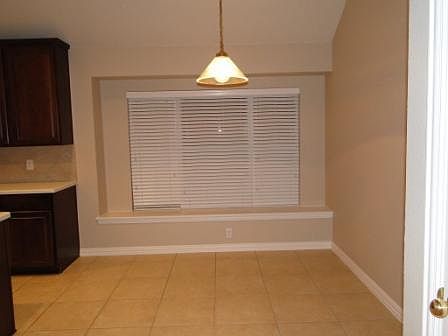 4th image of 513 Winding Ln