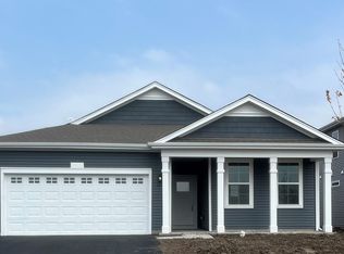 907 Plateau Dr, Pingree Grove, IL 60140