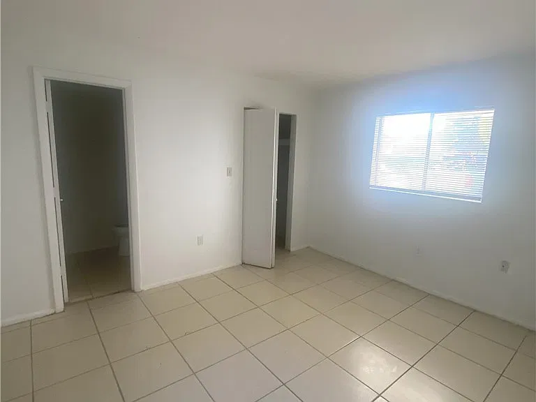 2920 Jackson St — Photo 6