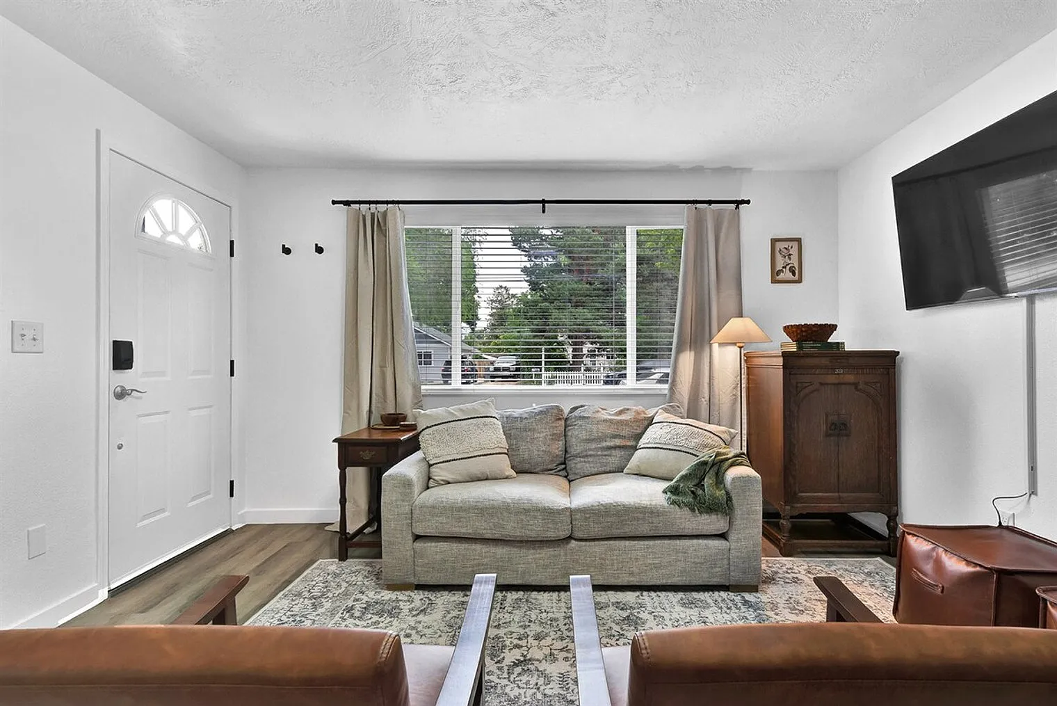 2 bed, 1.0 bath, 699 sqft, $6,329 — Photo 1