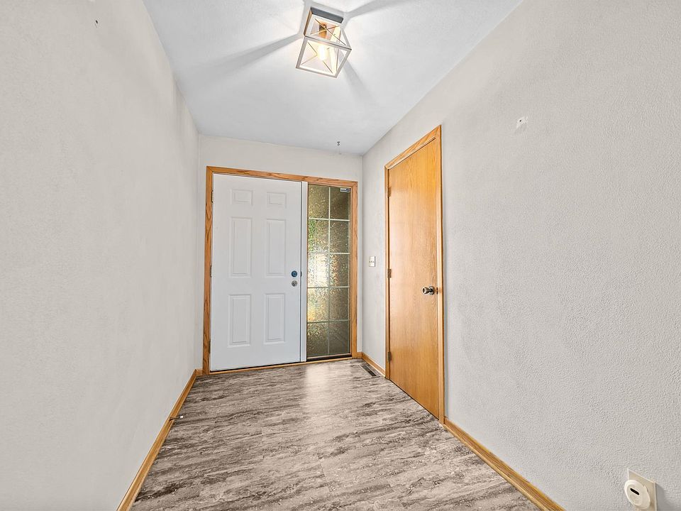 4276 Kensington Way, Rockton, IL 61072 | Zillow