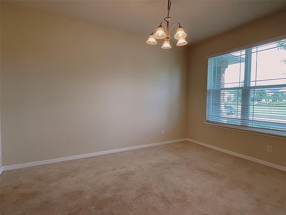 5th image of 8403 Lovett Ave