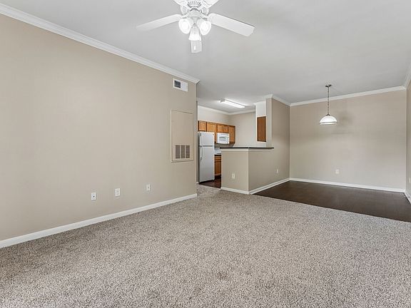 5th image of 4106 John Stockbauer Dr #426