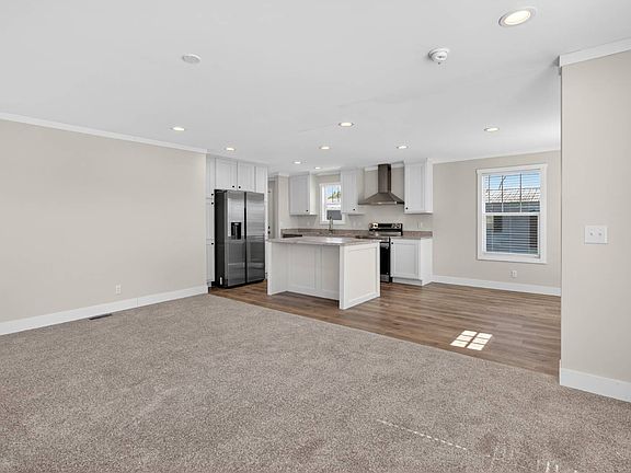 5th image of 250 Nelle Ave #L