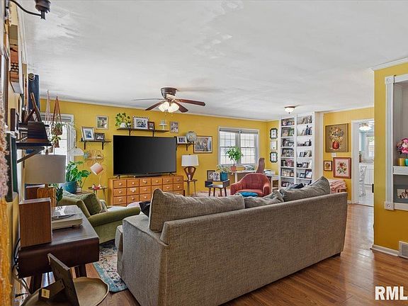 4th image of 2125 Brentwood Dr