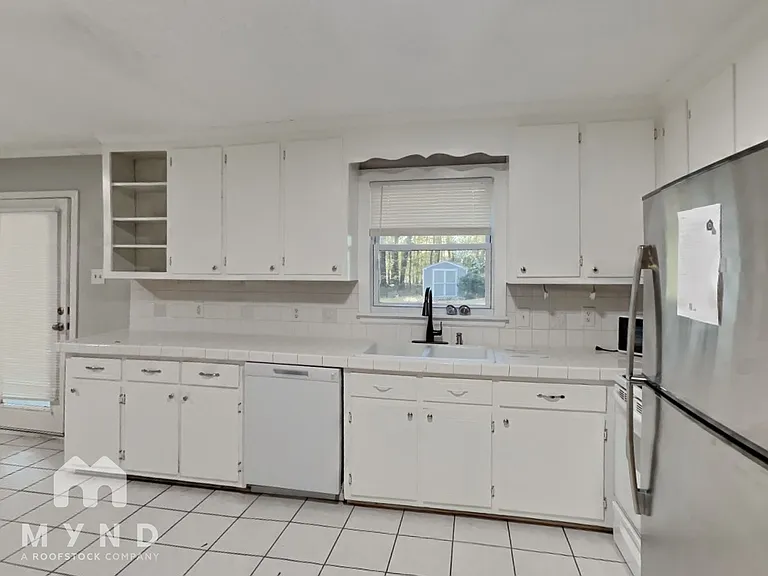 1508 Torredge Rd — Photo 4