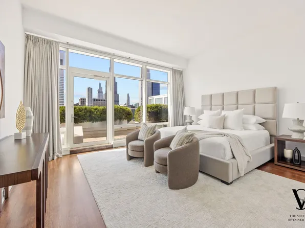 151 East 58th Street image 9 of 22