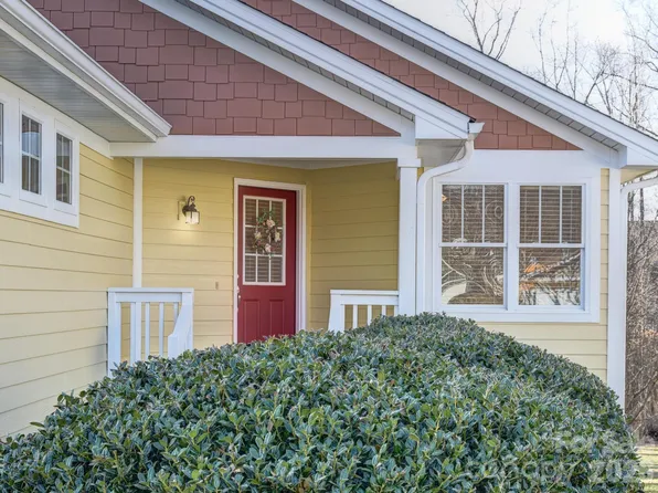 41 Little Fox Ln, Fletcher, NC 28732