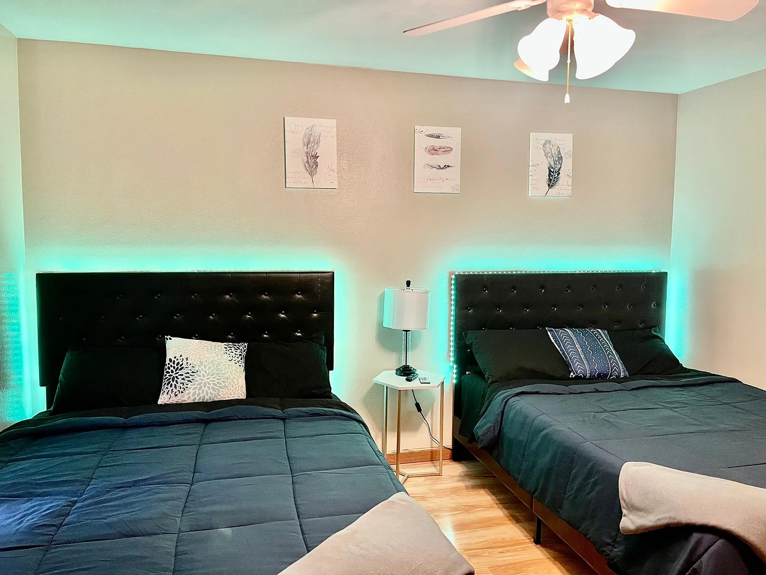 3 bed, 1.5 bath, 1436 sqft, $8,600 — Photo 2