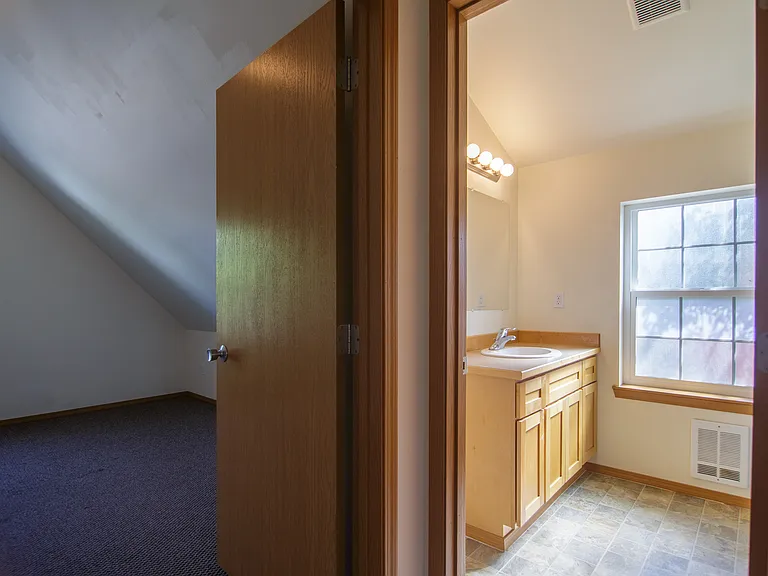 1207 N Willow St #1 — Photo 17