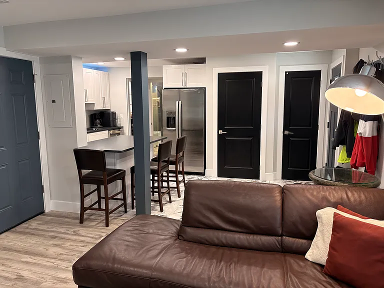2212 Huntington St — Photo 19
