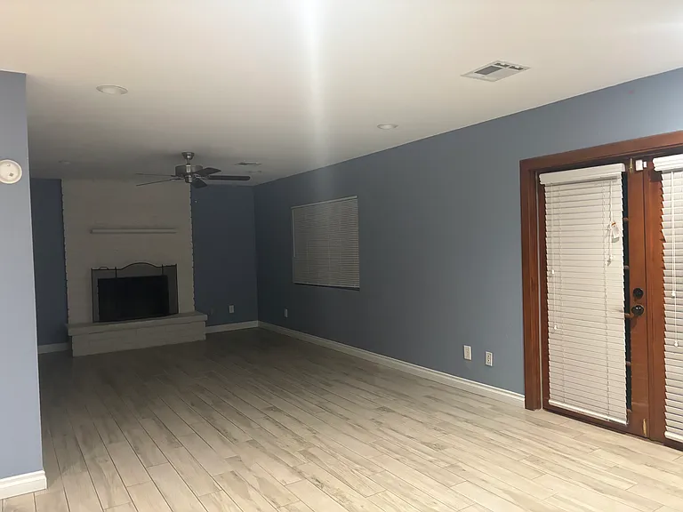 4612 W Augusta Ave — Photo 6