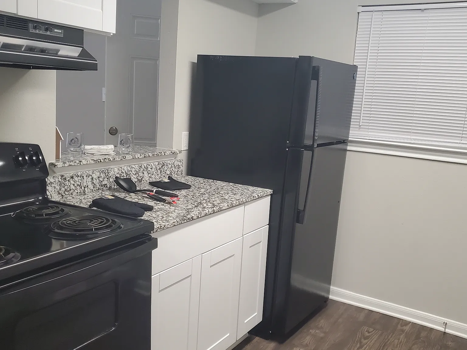 El Milagro Apartments — Photo 1