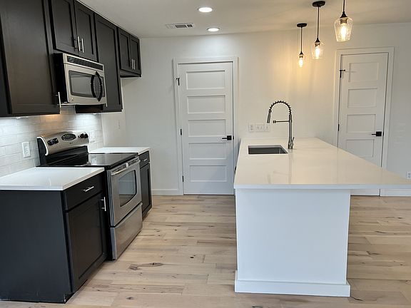 4th image of 1409 Camp Craft Rd APT B