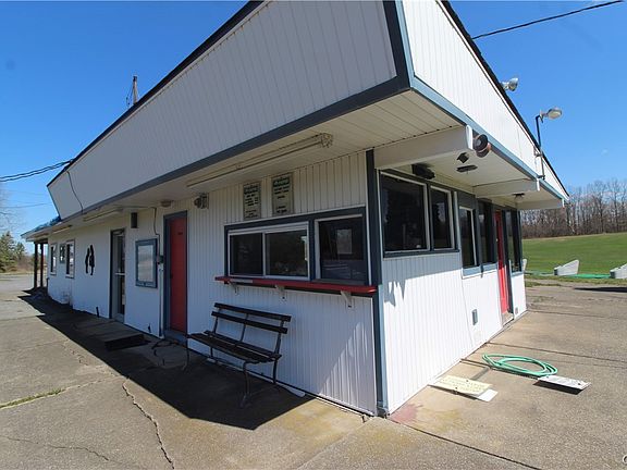 3rd image of 3060 Gates Rd #24