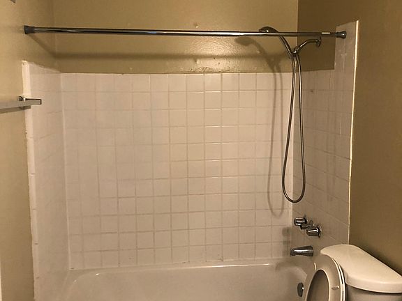 5th image of 404 S 16th St APT D