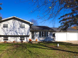 11635 Peelman Dr, Lennon, MI 48449