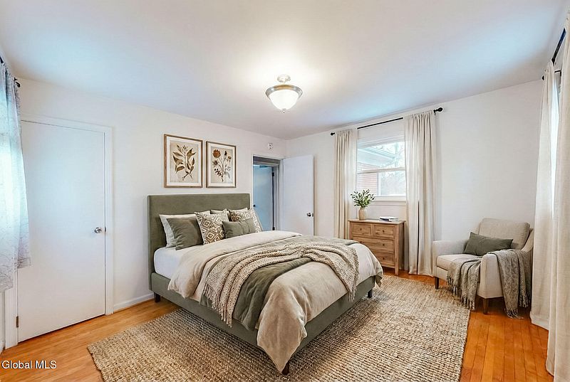 5th image of 26 Birchwood Drive