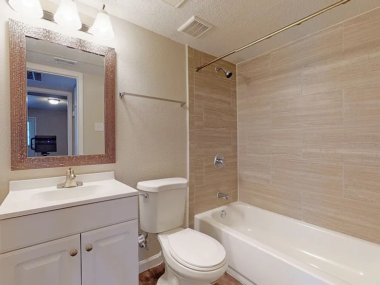 Azure Place Apartments — Photo 36