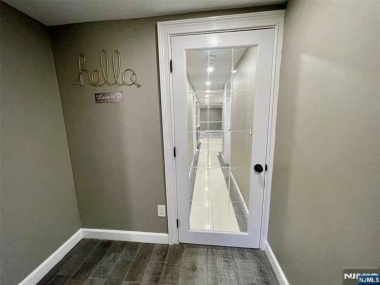 310 E Central Blvd — Photo 4