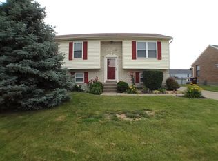 12216 Ridgemont Rd, Louisville, KY 40229