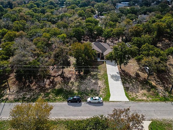 5th image of 252 Great Oaks Blvd
