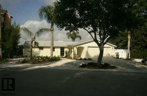 1st image of 6813 Driftwood Dr