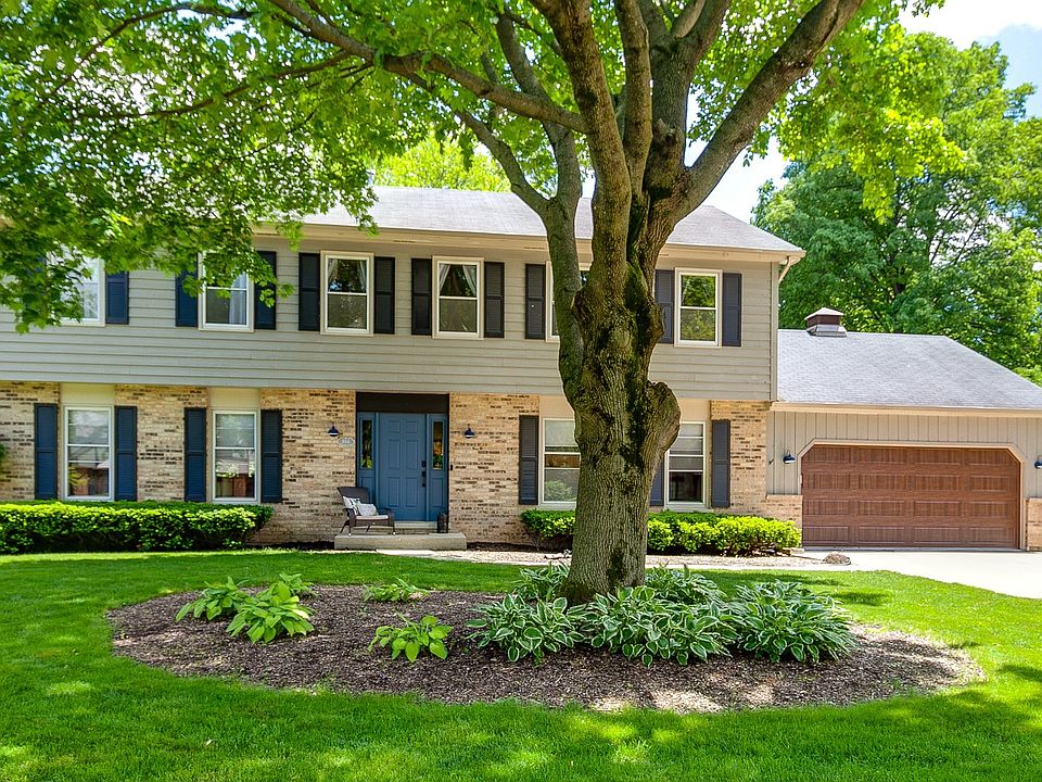 1st image of 916 Paradise Ln