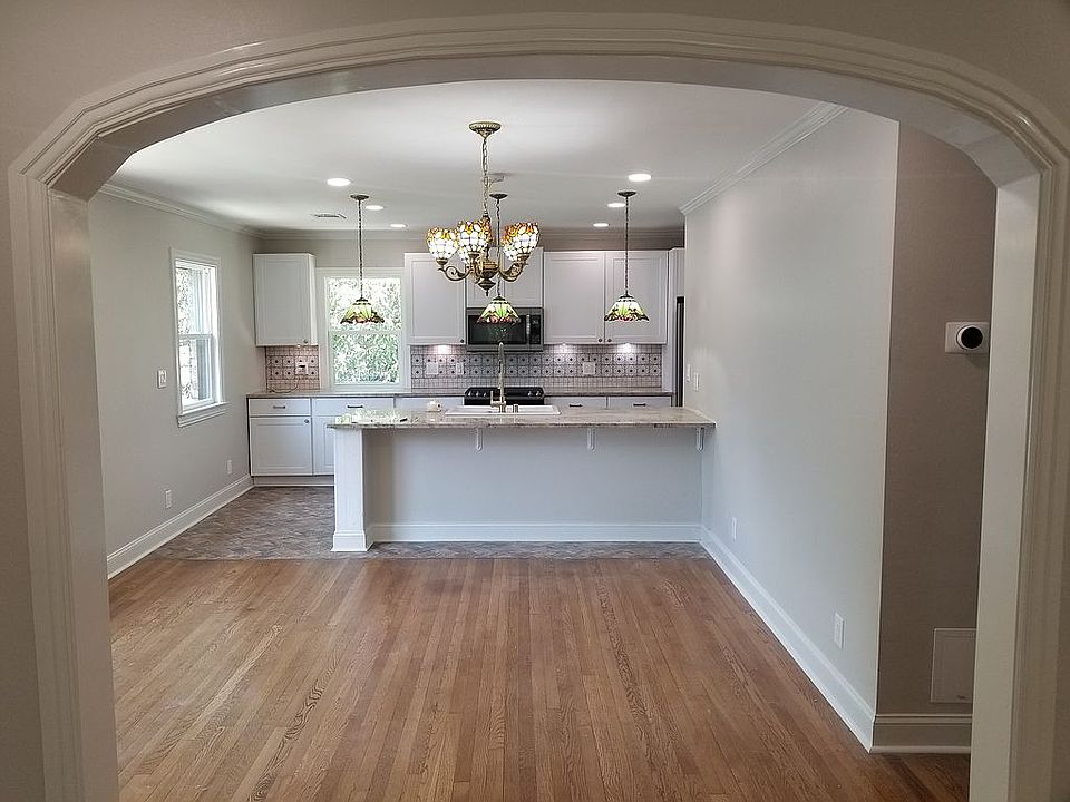 1st image of 6005 La Vista Dr #6005