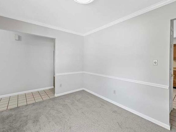 3rd image of 842 Reinke Rd
