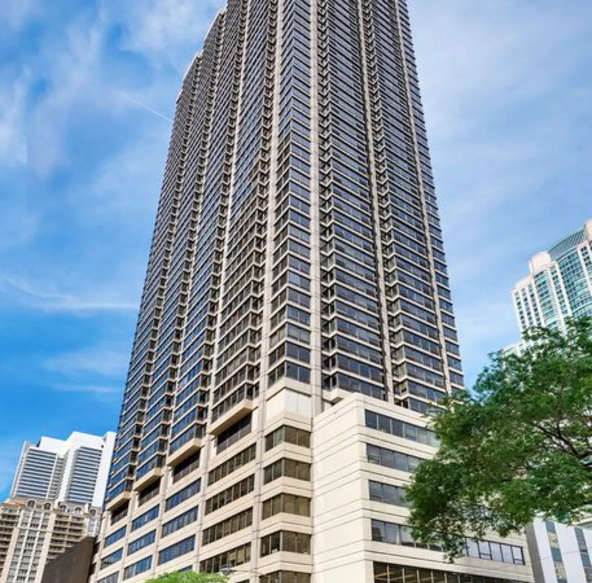 2 bed, 900 sqft, $3,550 — Photo 1