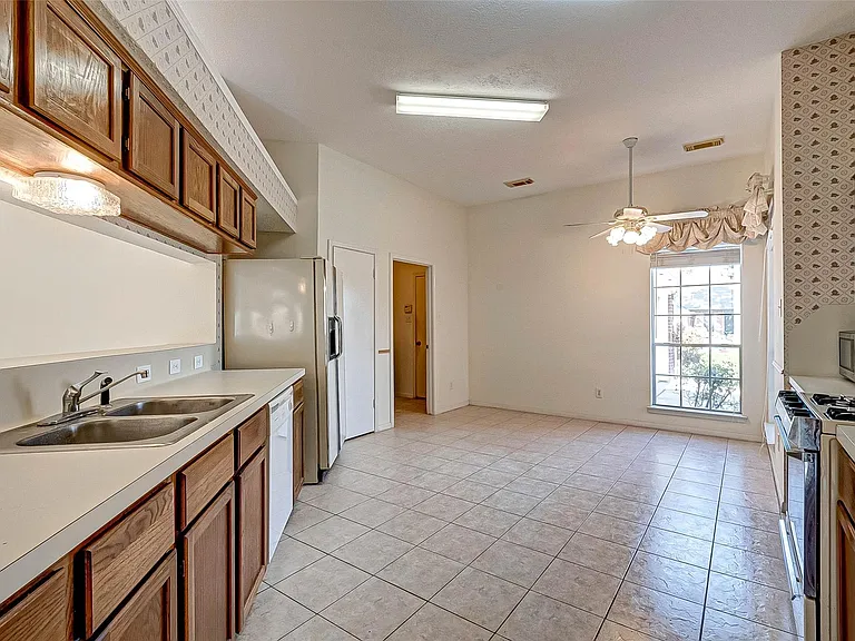 125 Barbetta Ct — Photo 19