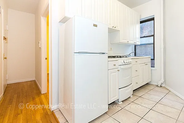 Rented by Copperwood Real Estate | media 11